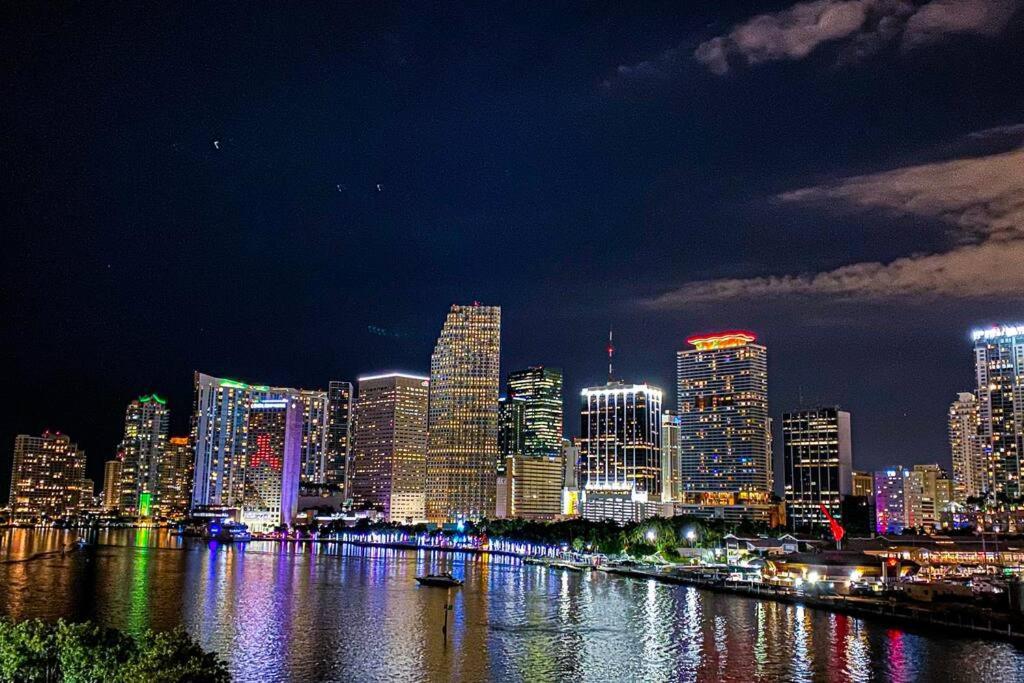 Miami Sunset City View ภายนอก รูปภาพ